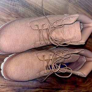 Lugz light pink boots